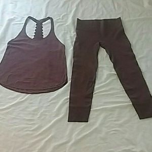Fitness Lululemon burgundy athletic set